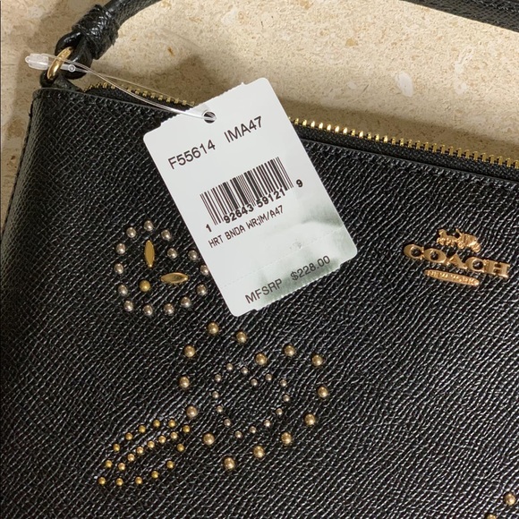 🔥SALE🔥COACH WRISTLET - Picture 5 of 7